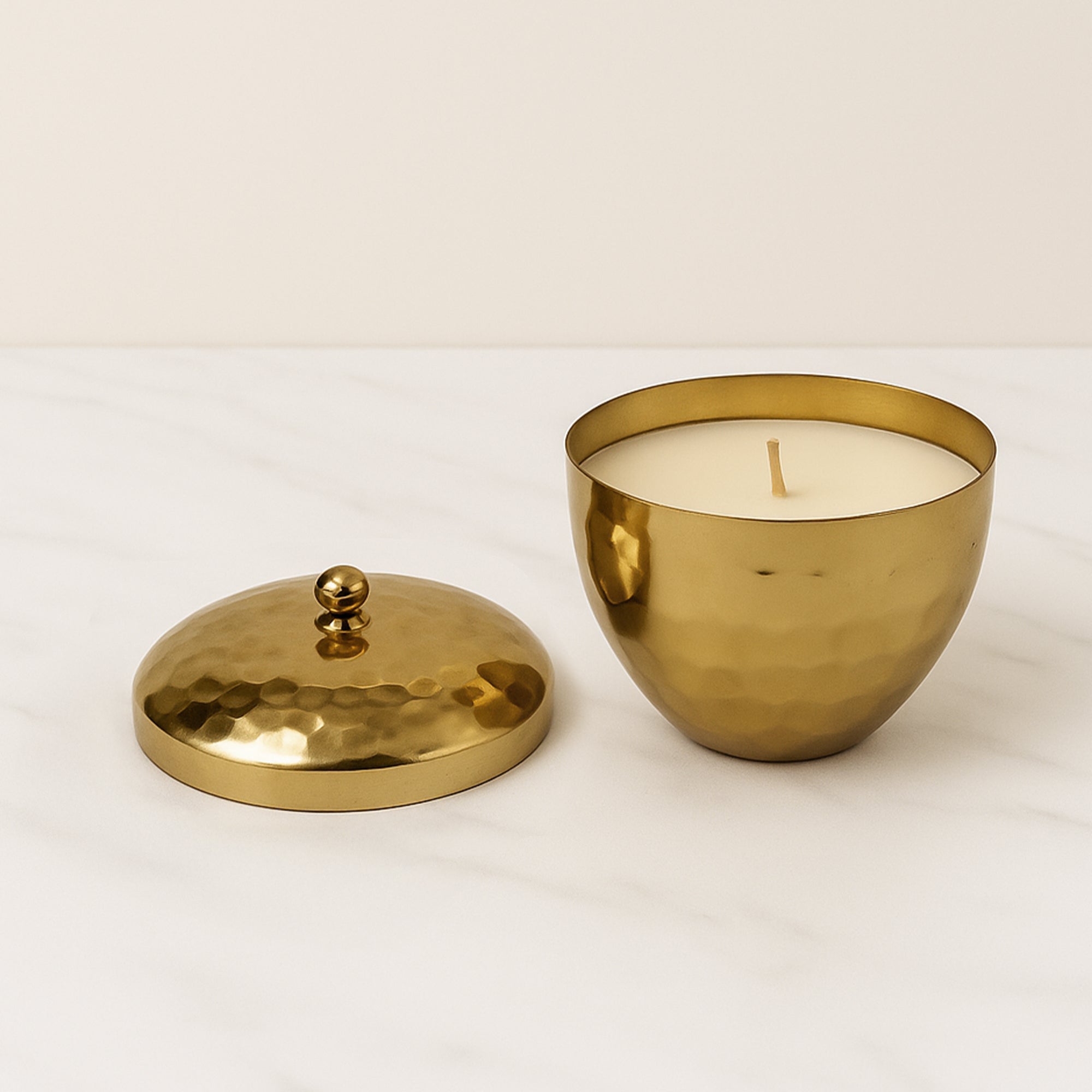 Aurum Gold Candle | Soy  Wax Candle by Bazgo